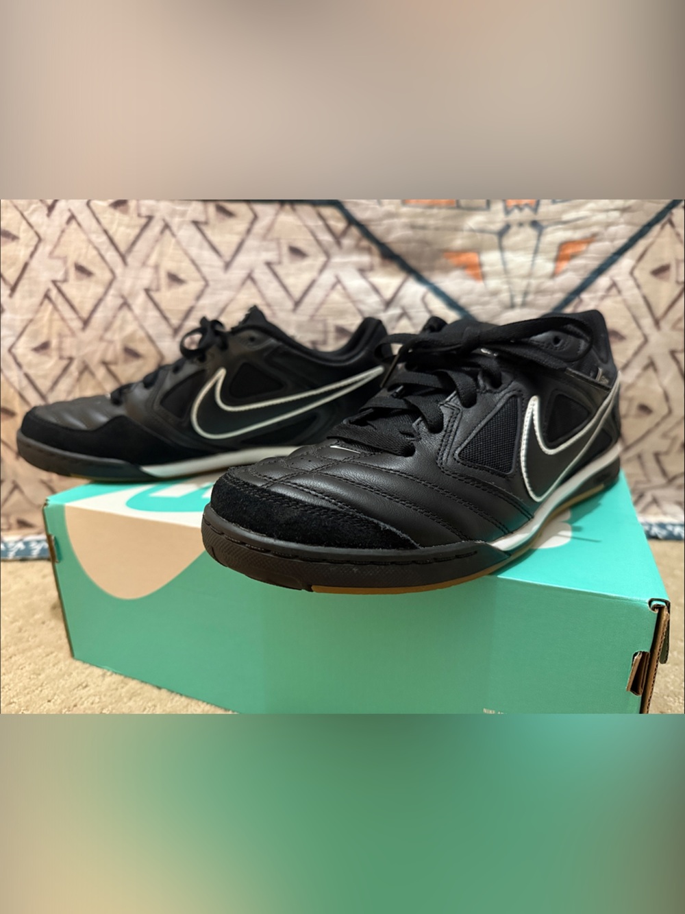 *EUC* Nike SB Gato Indoor Soccer Sneakers, Black, White, Sz 9M Unisex